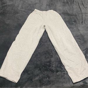 Aritzia grey sweatpants